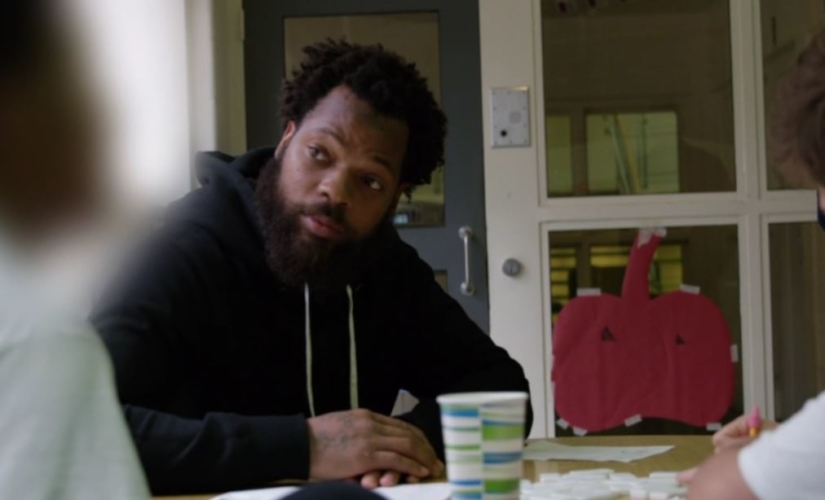 Michael Bennett Works with Teens at King County Youth Detention Facility